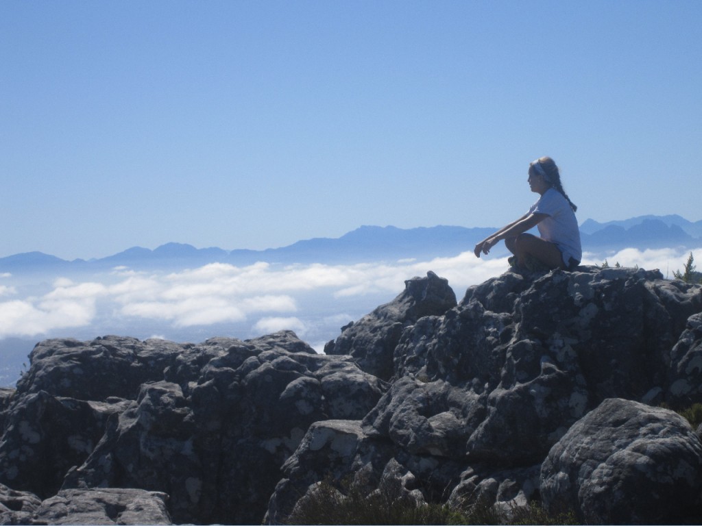 Theresa on Table mountain | Abroad101 Blog