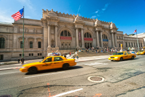 NEW YORK CITY - JULY 24: Metropolitan Museum of Art in New York City on July 24, 2012. The Met is a NYC landmark which and is the largest art museum in the United States. | Abroad101 Blog
