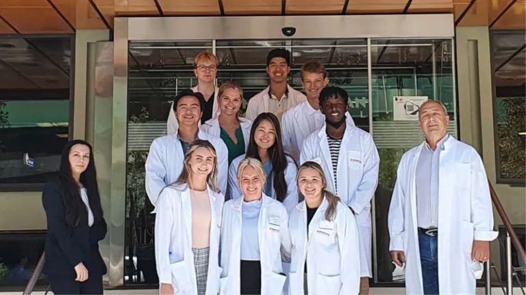 Cerca Abroad in Greece - Medical, Dental, and Physio Shadowing program photo | Abroad101 Blog