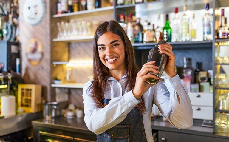 Free-bartending-schools-classes | Abroad101 Blog